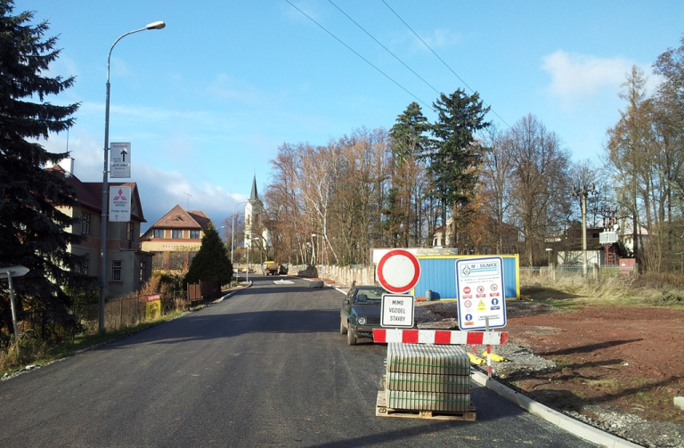 Rekonstrukce omezí provoz na silnici mezi Ploužnicí a Syřenovem